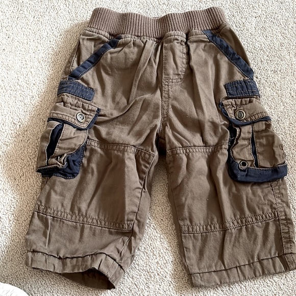 Baby pants, 3 pairs of pants for baby boys. Size: 6M. Can be sold separately - Picture 4 of 4